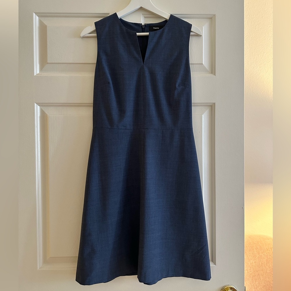 Sleeveless dress